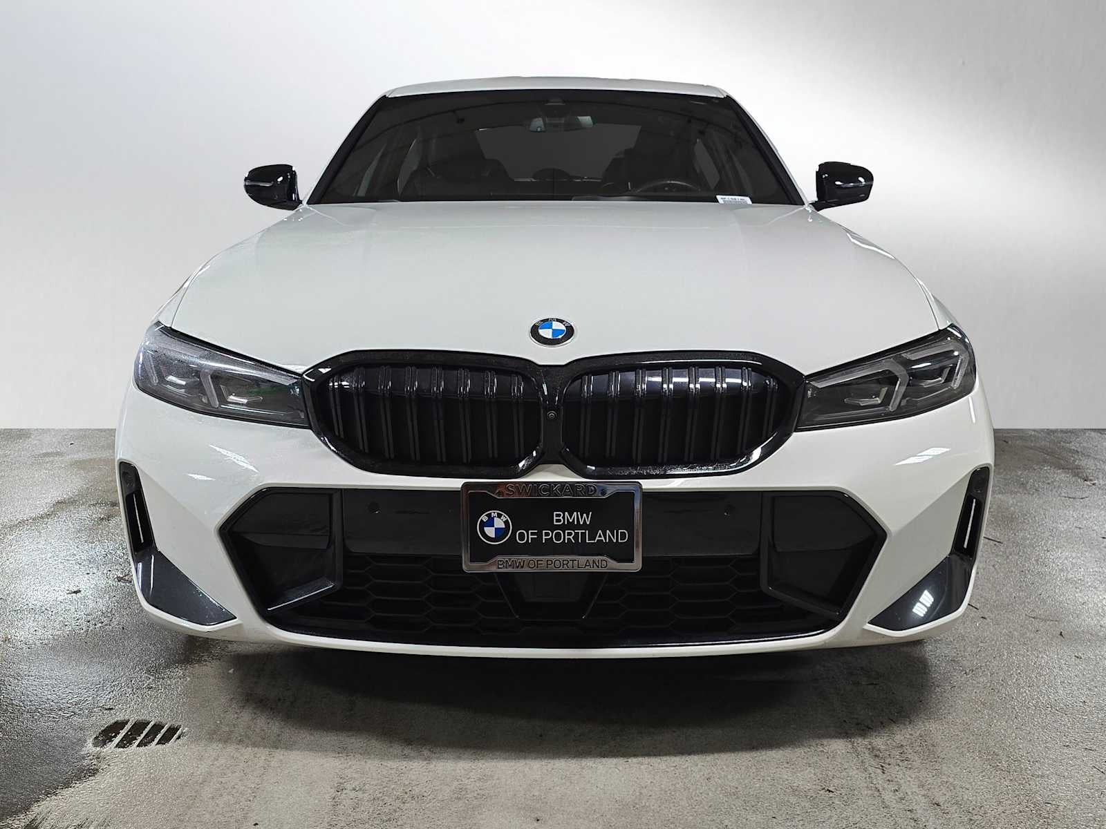 2025 BMW 3 Series 330i xDrive