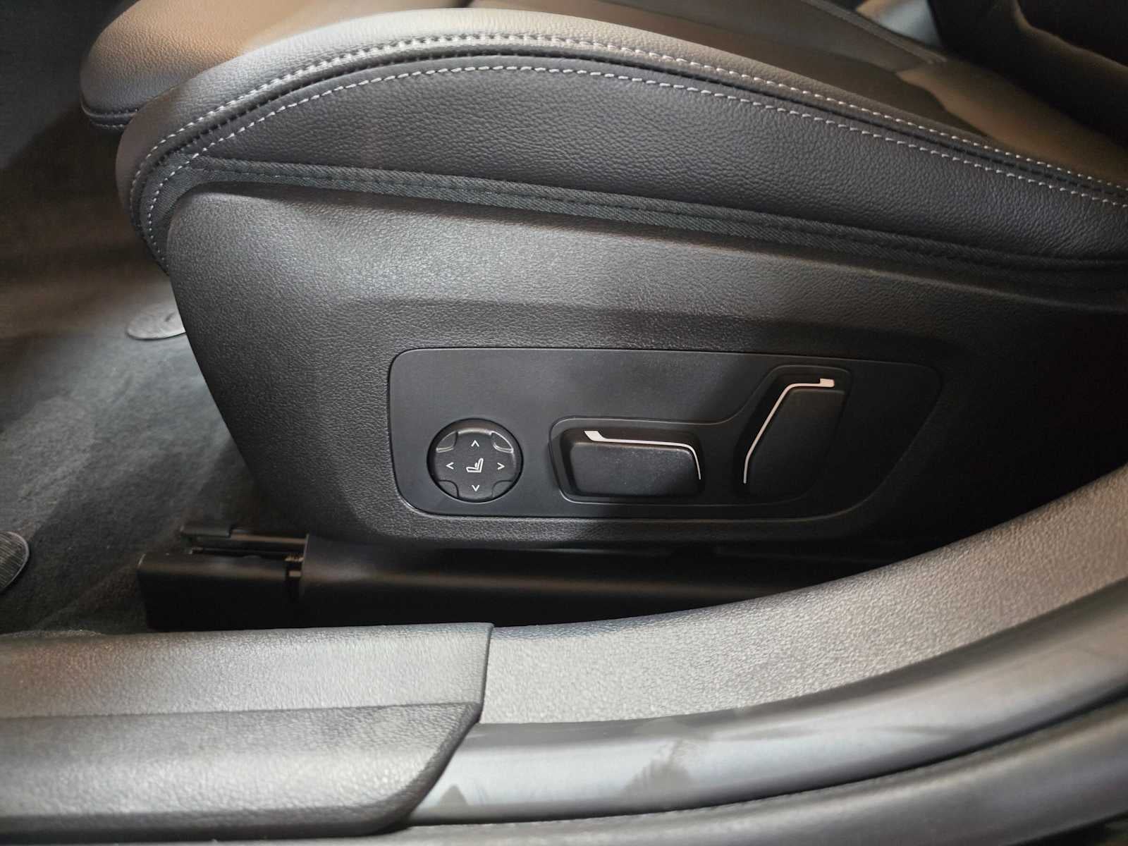 2026 BMW 3 Series 330i NA xDrive