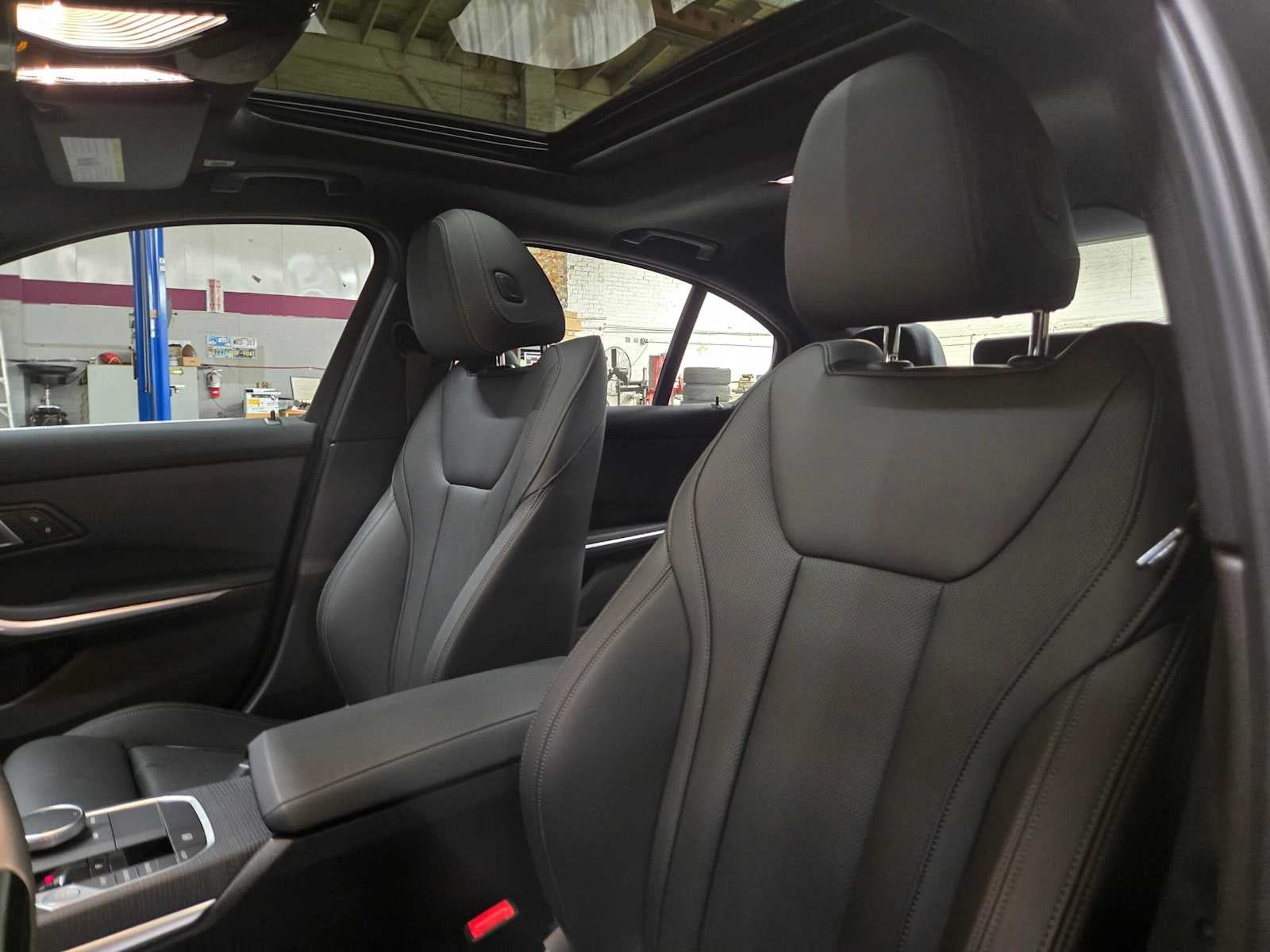 2025 BMW 3 Series 330i xDrive