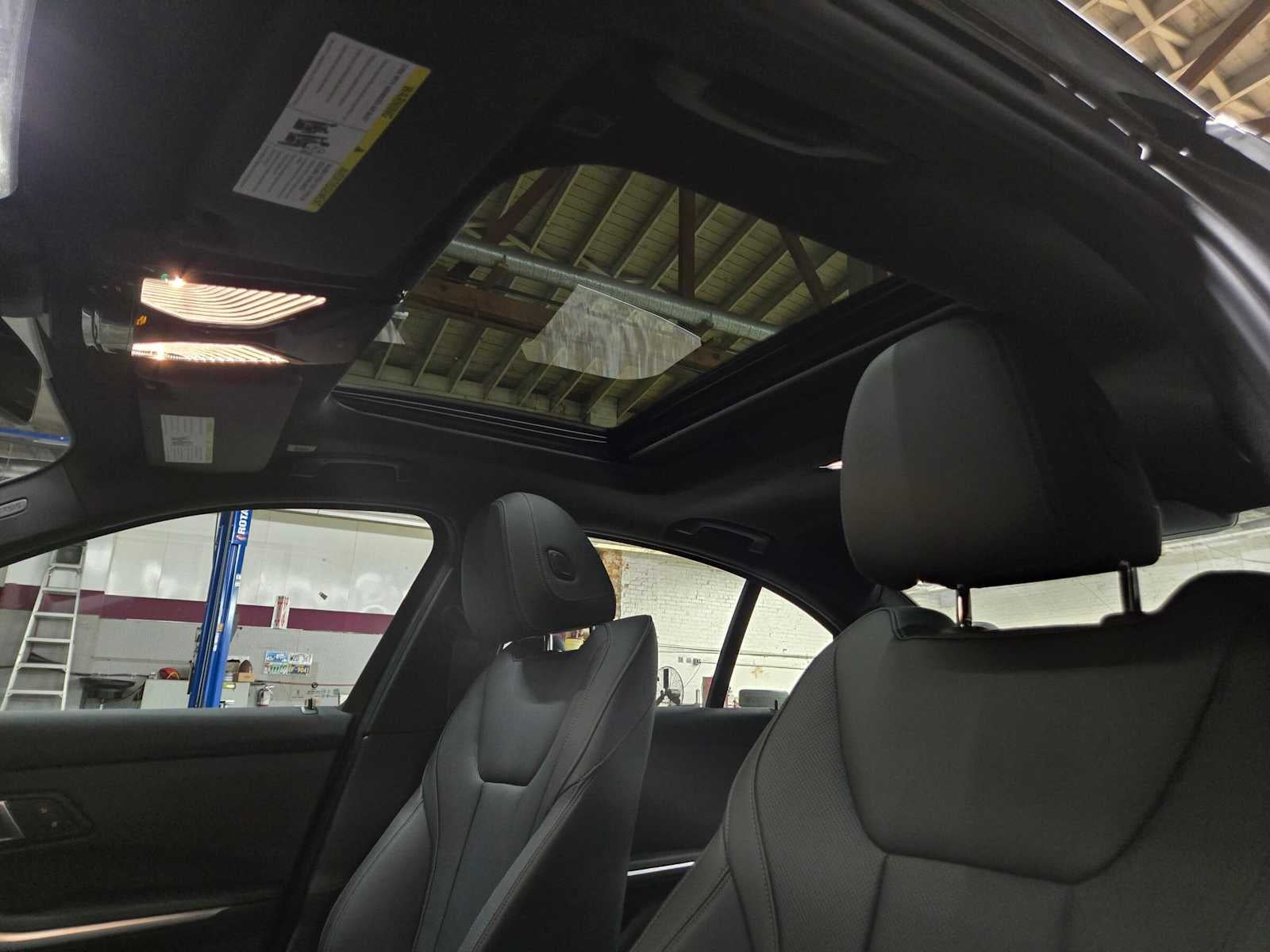 2025 BMW 3 Series 330i xDrive