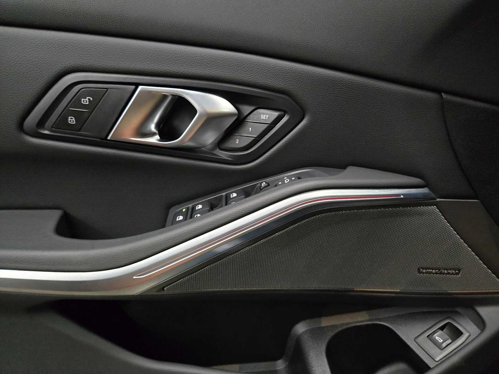 2025 BMW 3 Series 330i xDrive