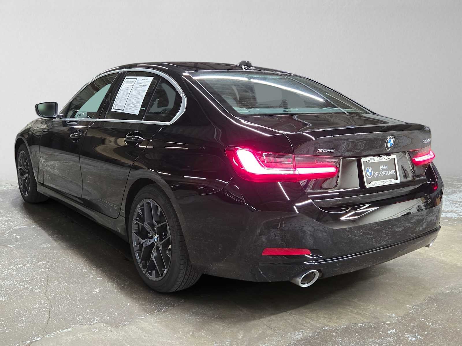 2025 BMW 3 Series 330i xDrive
