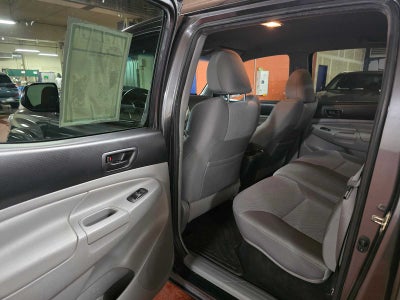 2015 Toyota Tacoma 4WD Double Cab V6 AT (Natl)