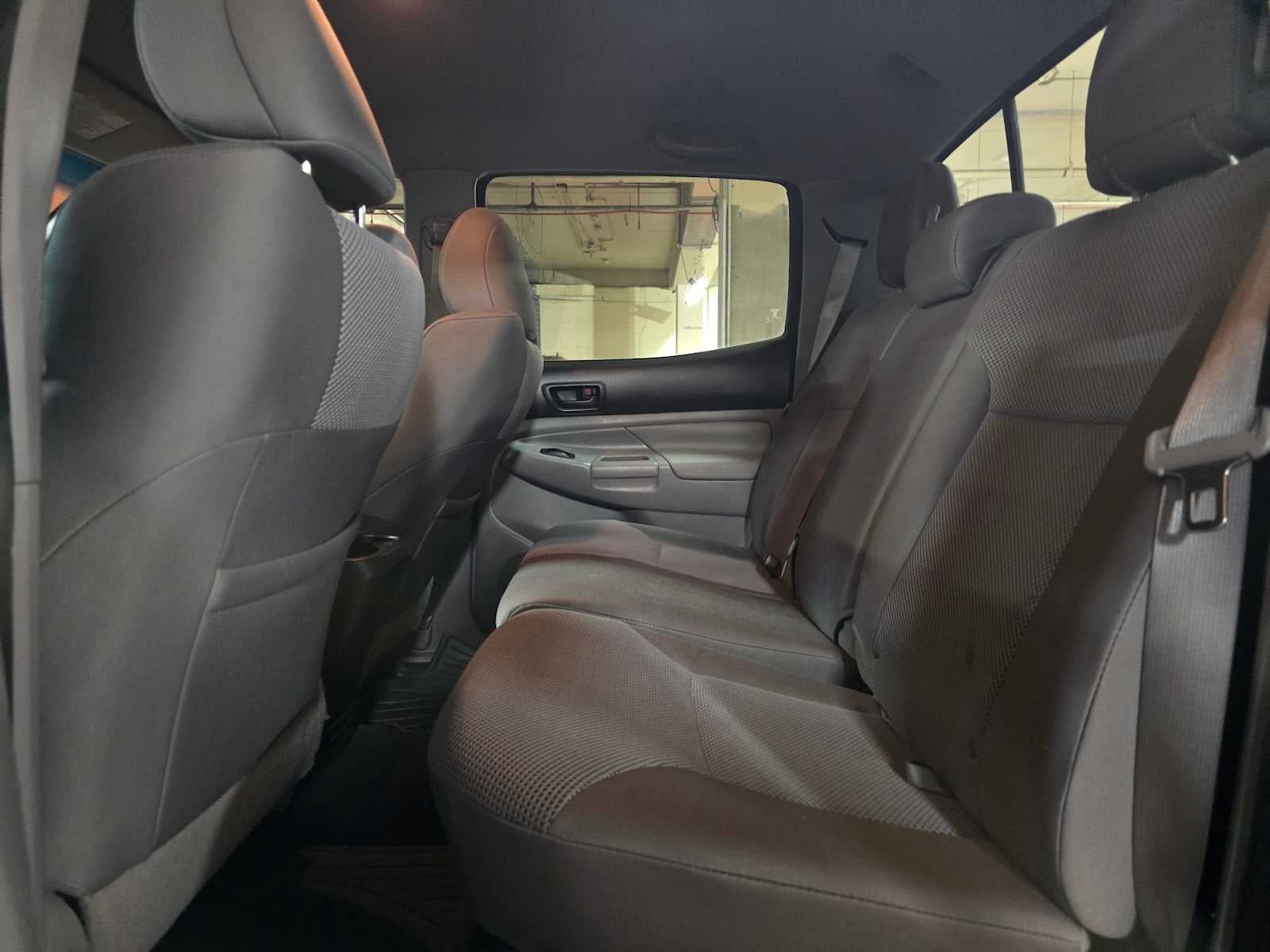 2015 Toyota Tacoma 4WD Double Cab V6 AT (Natl)