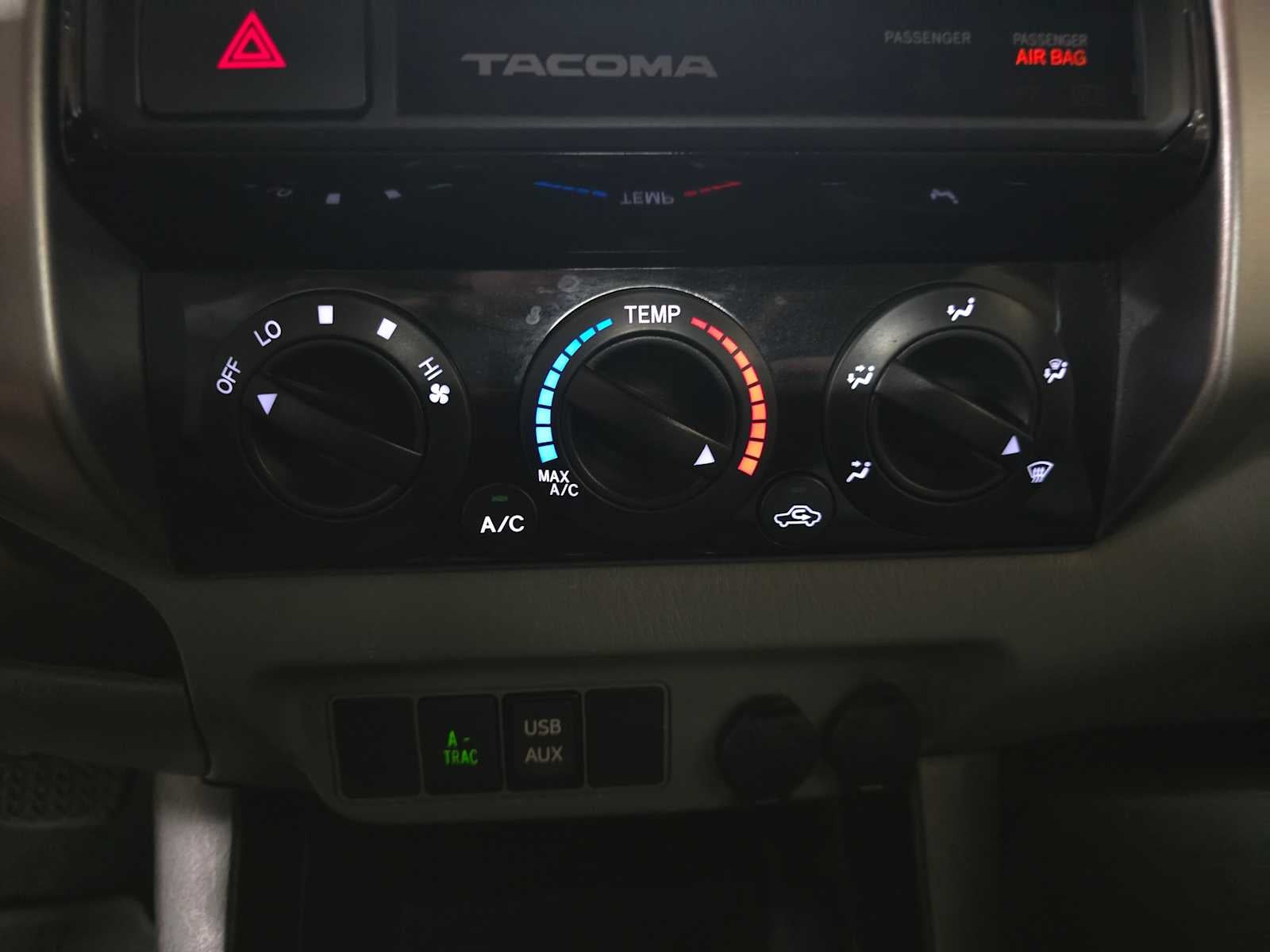 2015 Toyota Tacoma 4WD Double Cab V6 AT (Natl)