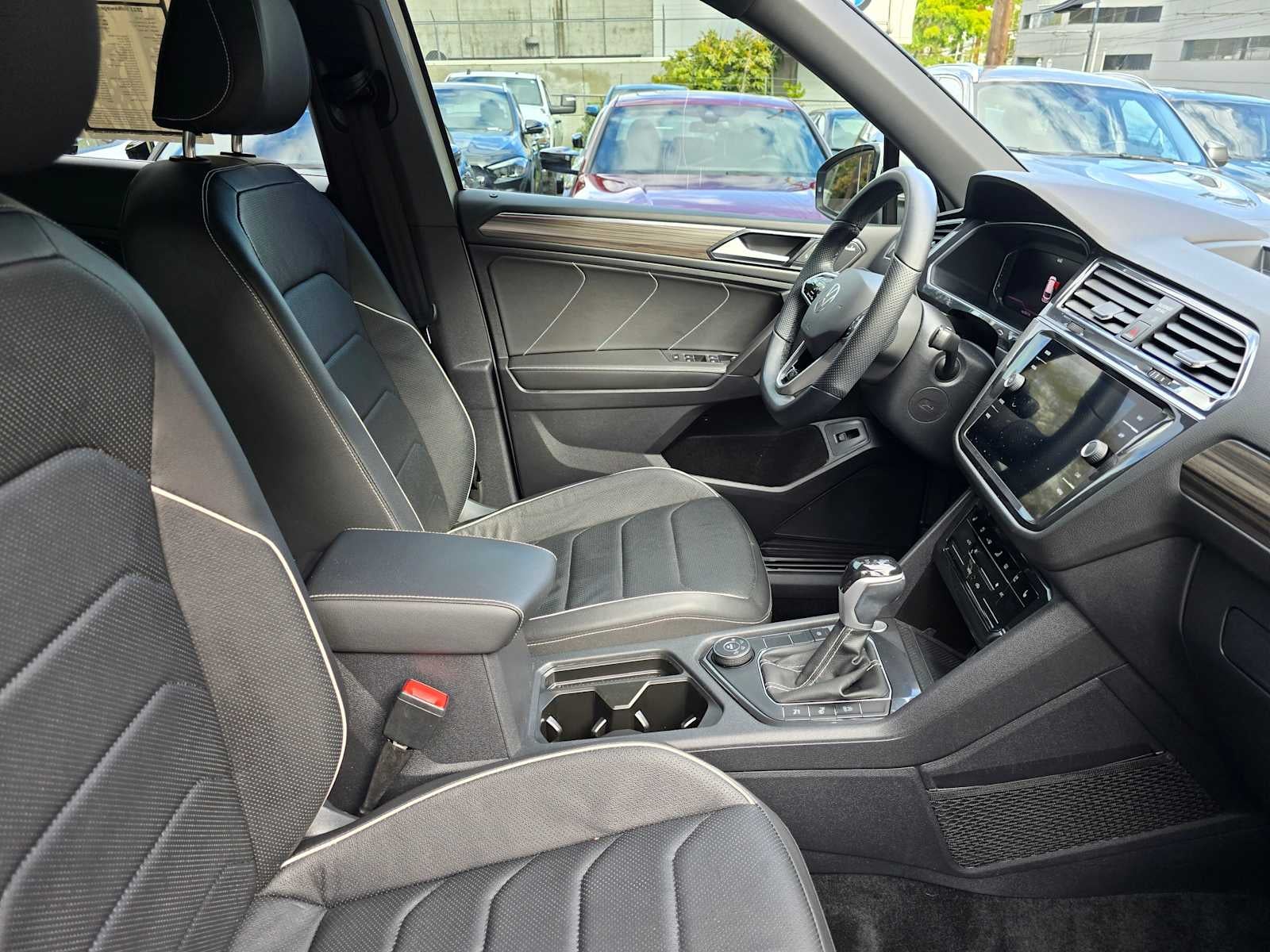 2023 Volkswagen Tiguan SEL R-Line