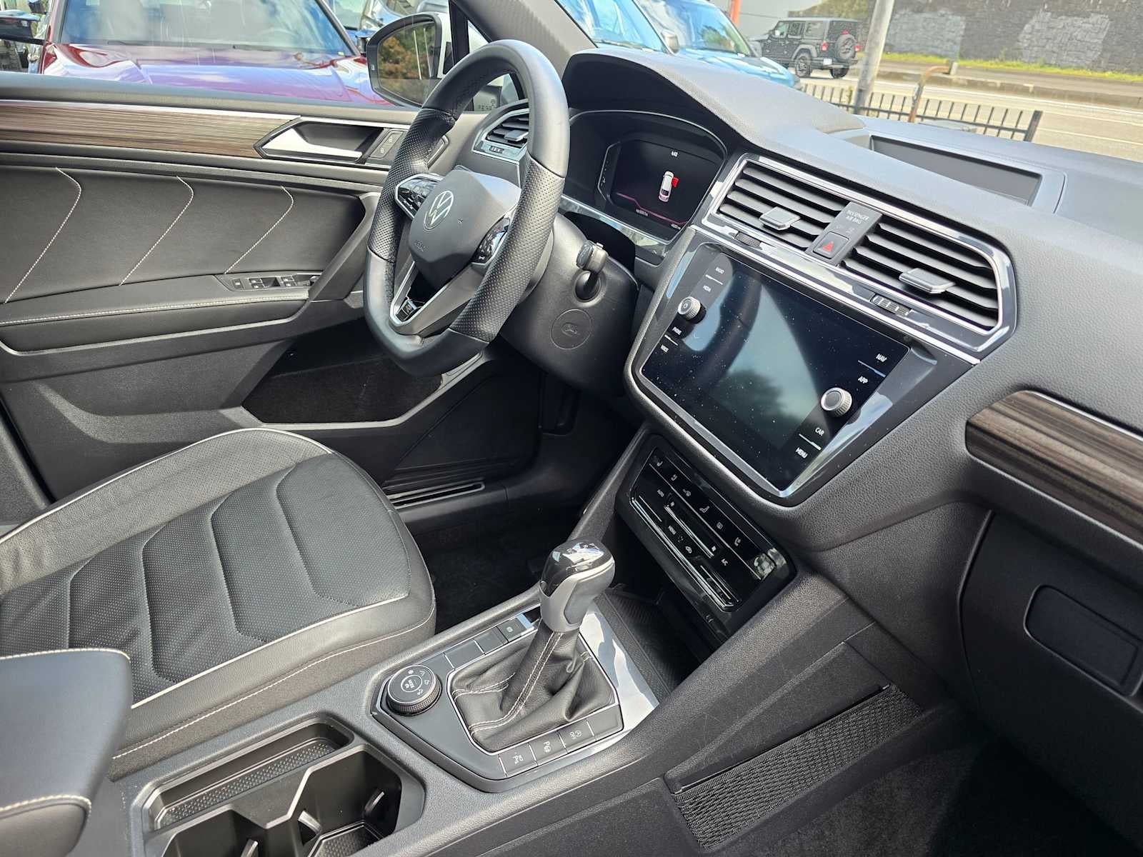 2023 Volkswagen Tiguan SEL R-Line