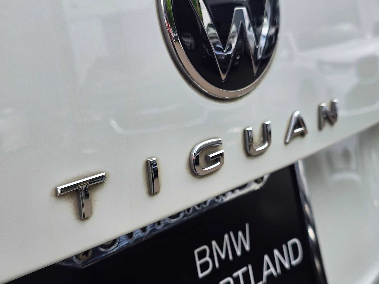 2023 Volkswagen Tiguan SEL R-Line