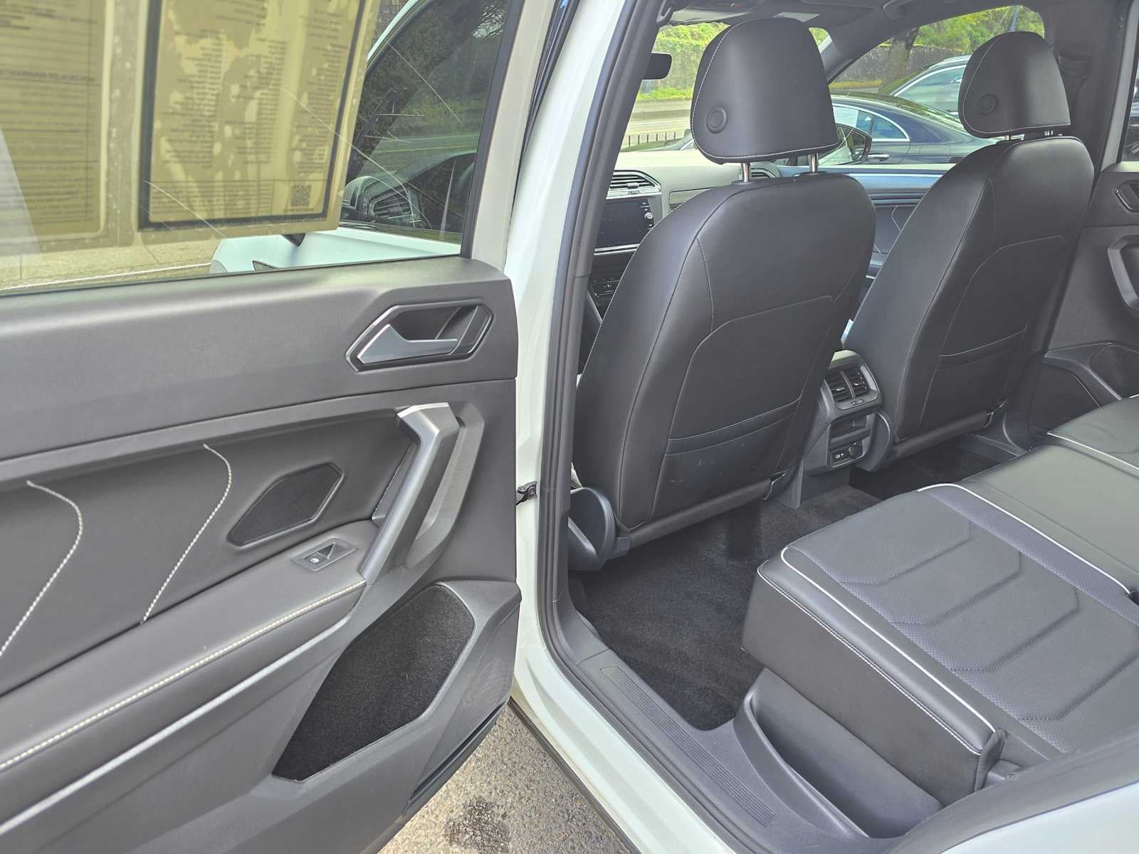 2023 Volkswagen Tiguan SEL R-Line
