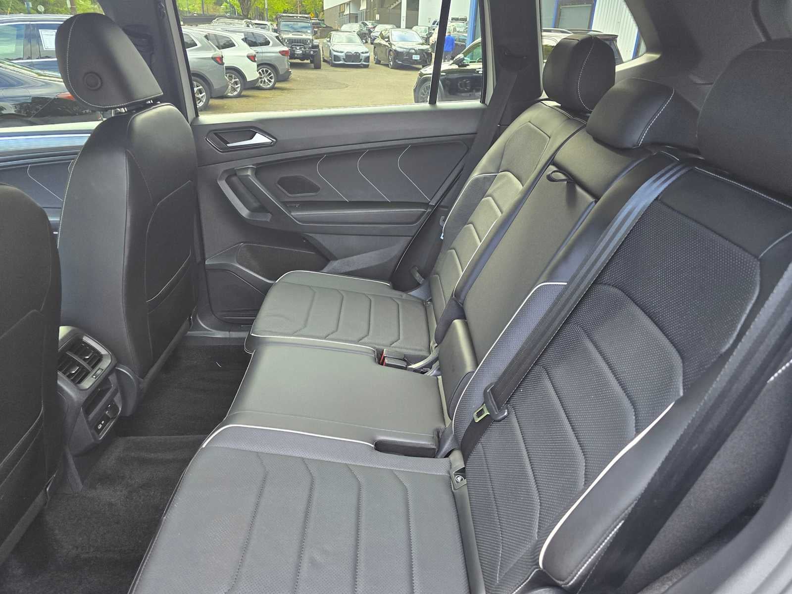 2023 Volkswagen Tiguan SEL R-Line