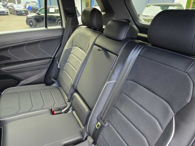 2023 Volkswagen Tiguan SEL R-Line
