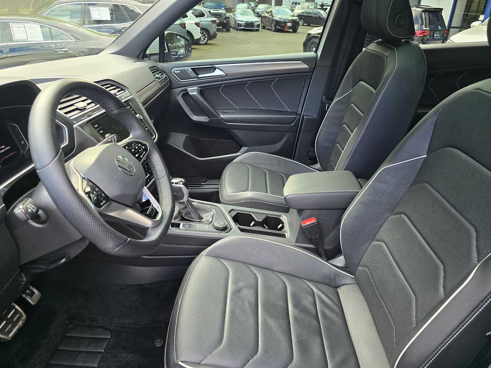 2023 Volkswagen Tiguan SEL R-Line