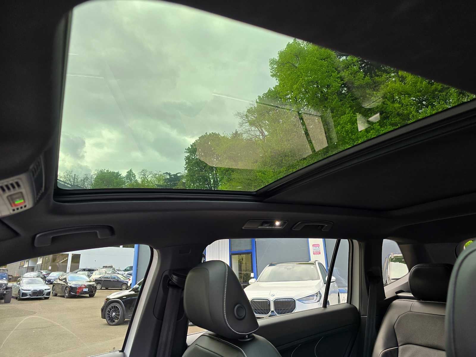 2023 Volkswagen Tiguan SEL R-Line
