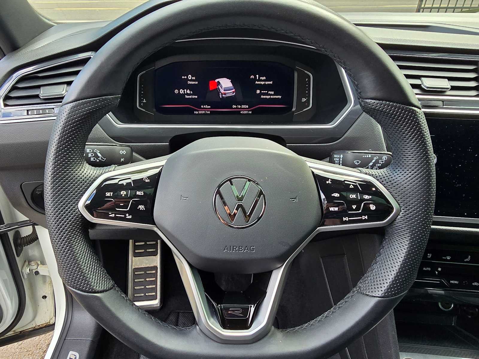 2023 Volkswagen Tiguan SEL R-Line