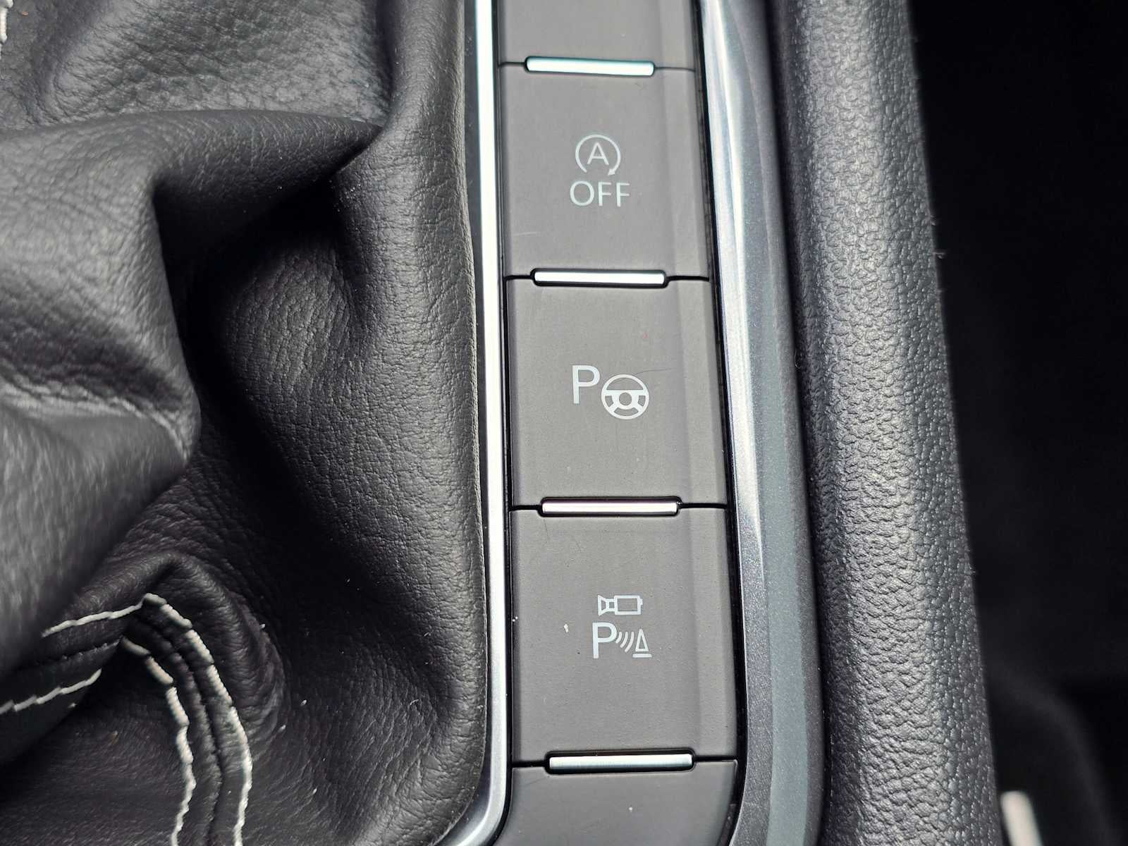 2023 Volkswagen Tiguan SEL R-Line