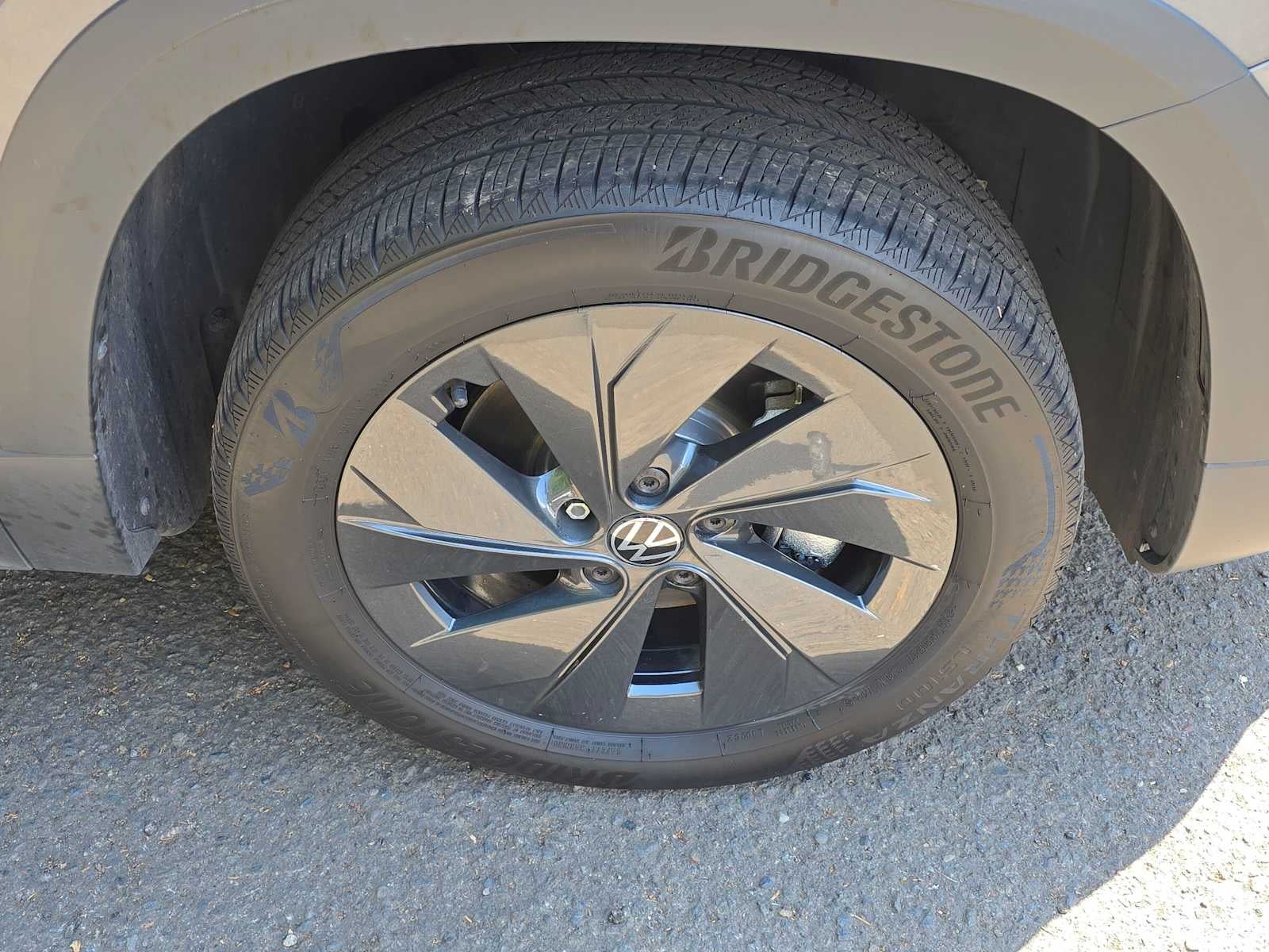 2025 Volkswagen Taos S