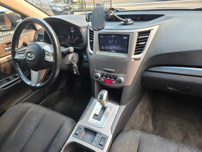 2011 Subaru Outback 2.5i Prem AWP/HK Aud