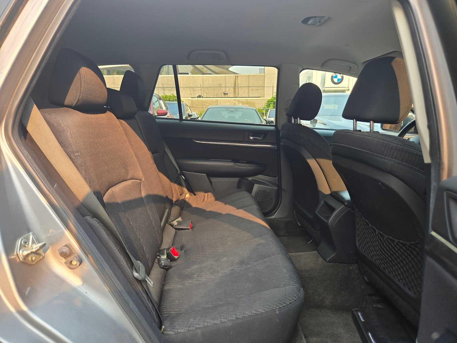2011 Subaru Outback 2.5i Prem AWP/HK Aud