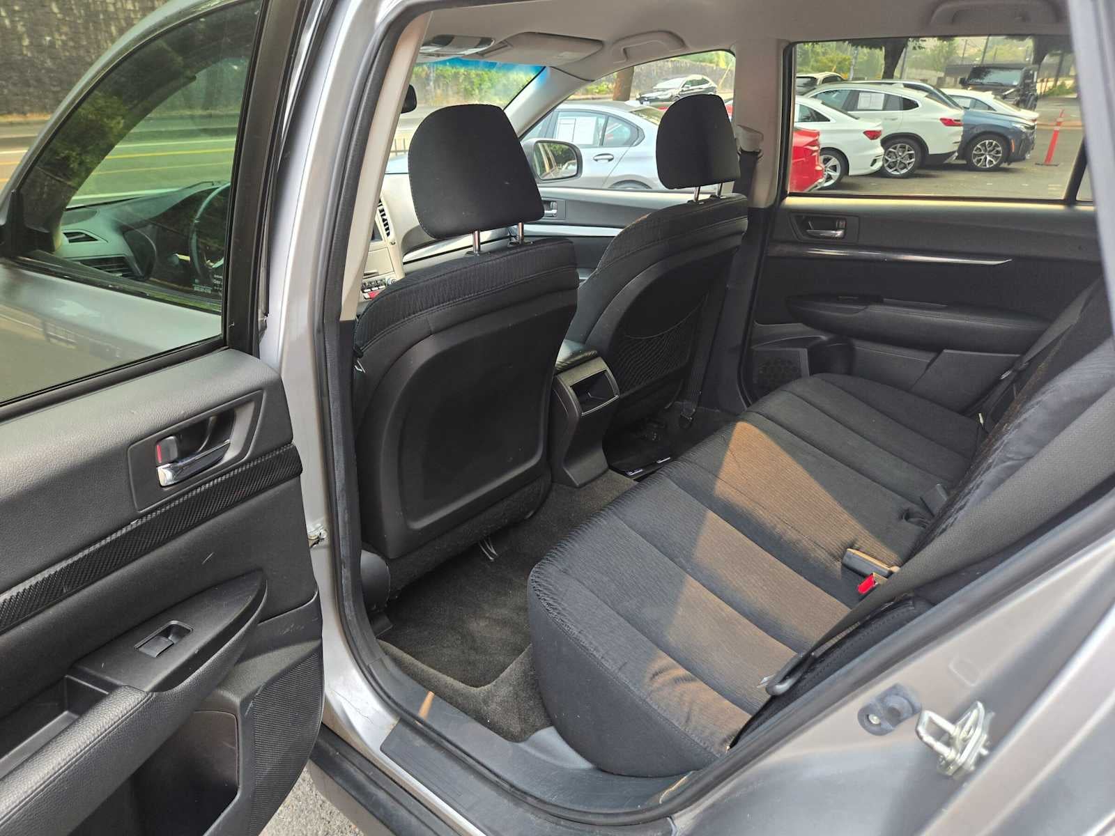 2011 Subaru Outback 2.5i Prem AWP/HK Aud