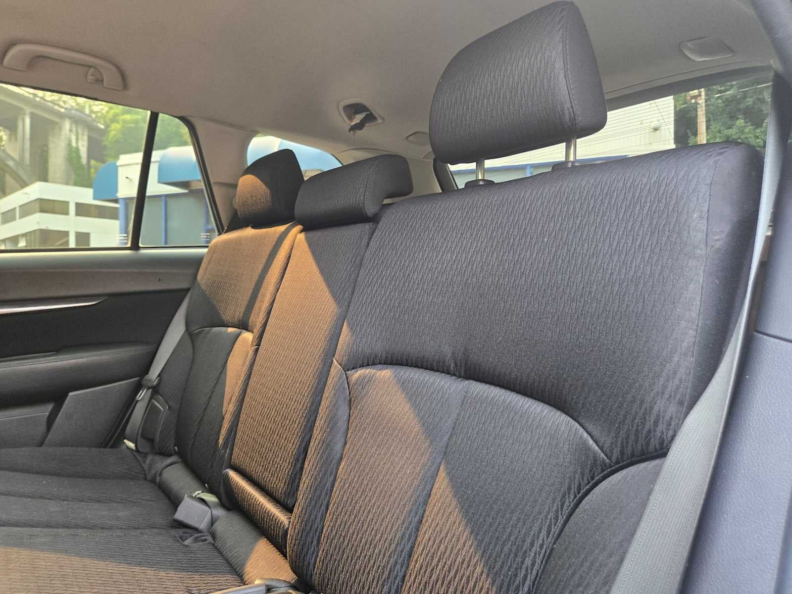 2011 Subaru Outback 2.5i Prem AWP/HK Aud