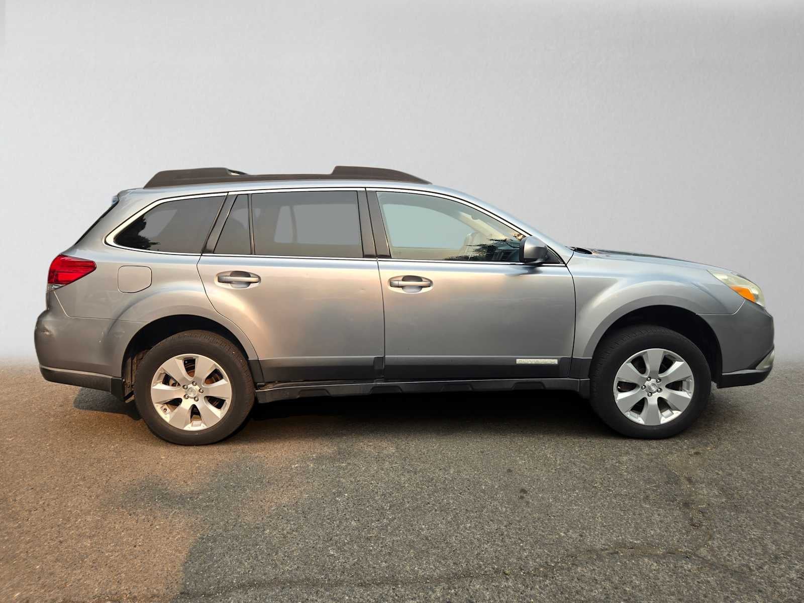 2011 Subaru Outback 2.5i Prem AWP/HK Aud