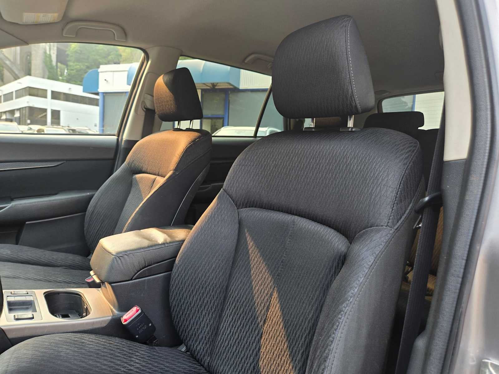 2011 Subaru Outback 2.5i Prem AWP/HK Aud