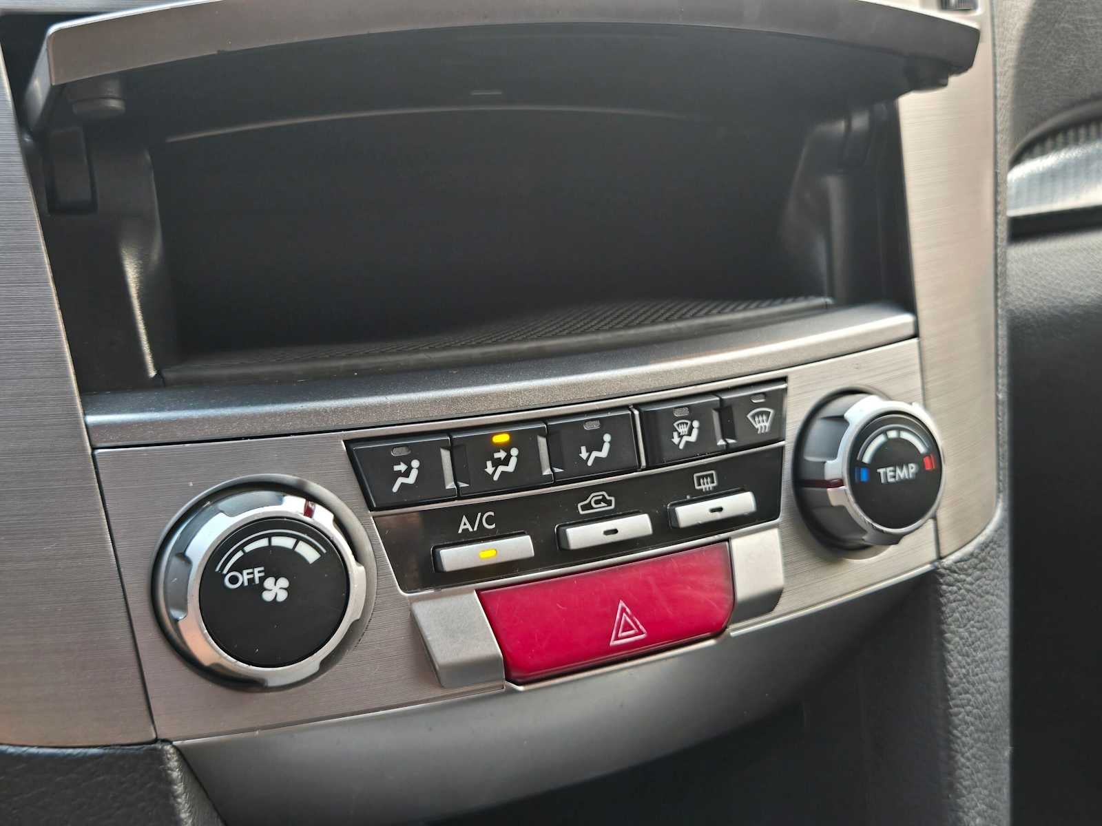 2011 Subaru Outback 2.5i Prem AWP/HK Aud