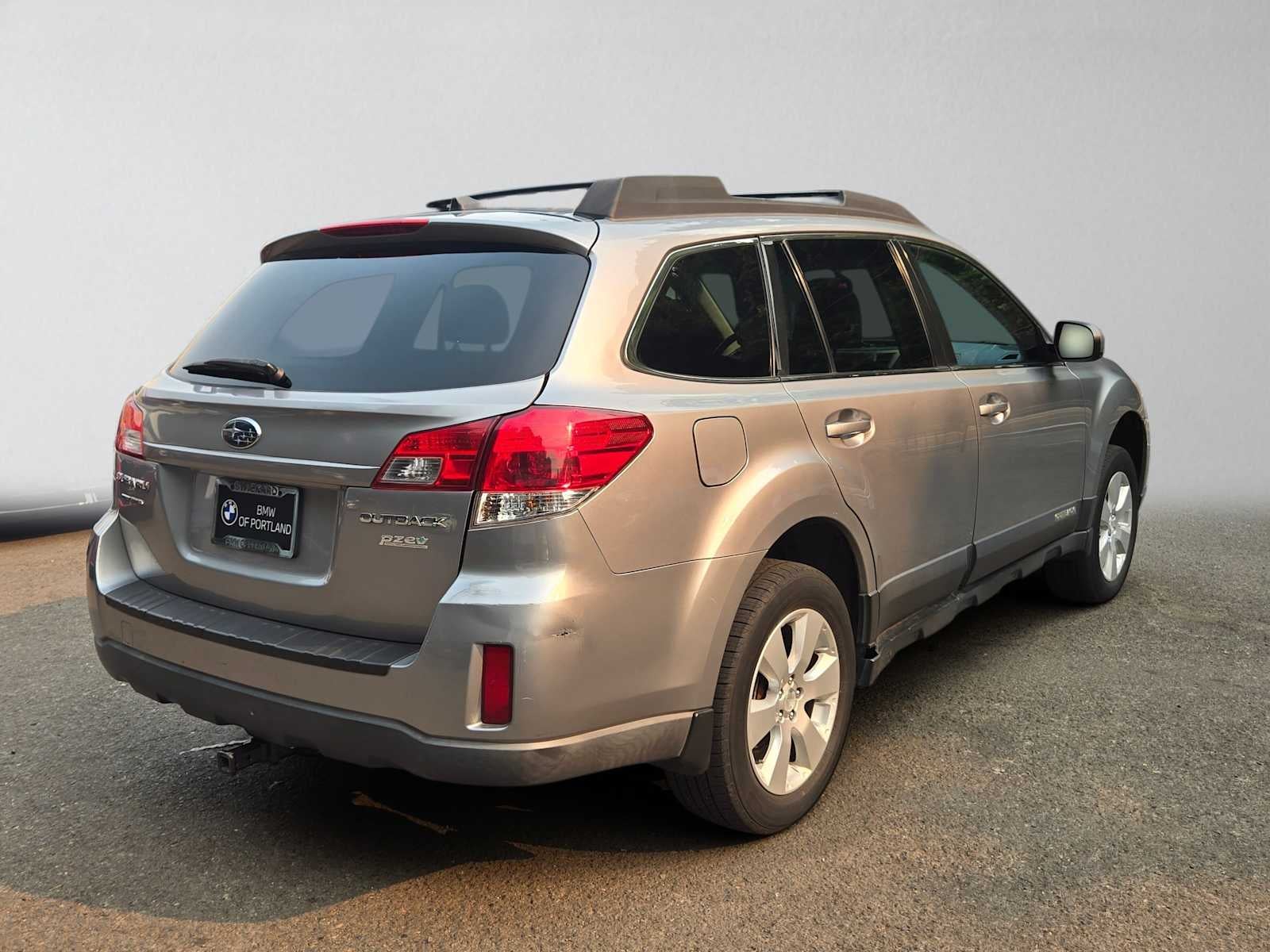 2011 Subaru Outback 2.5i Prem AWP/HK Aud