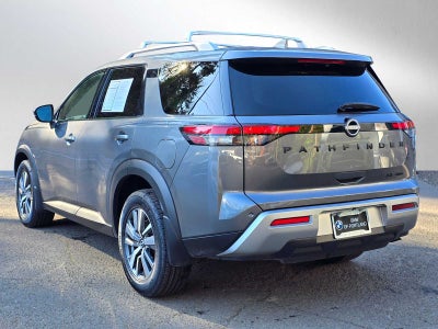 2024 Nissan Pathfinder SL