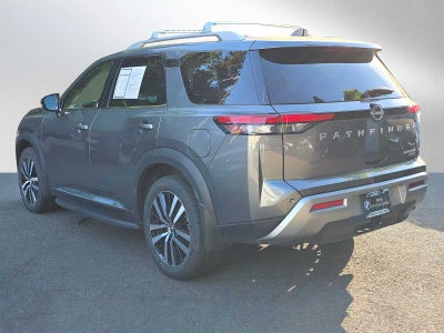 2024 Nissan Pathfinder Platinum
