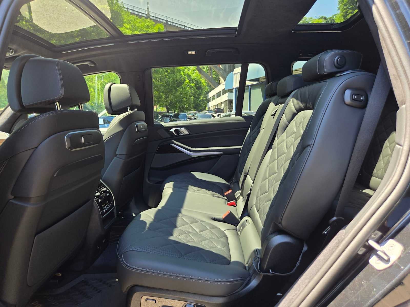 2026 BMW X7 xDrive40i xDrive40i