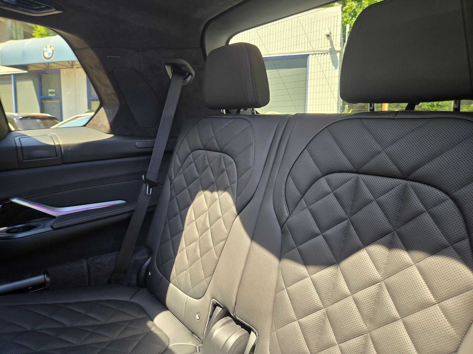 2026 BMW X7 xDrive40i xDrive40i
