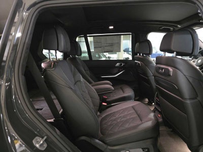 2027 BMW X7 xDrive40i