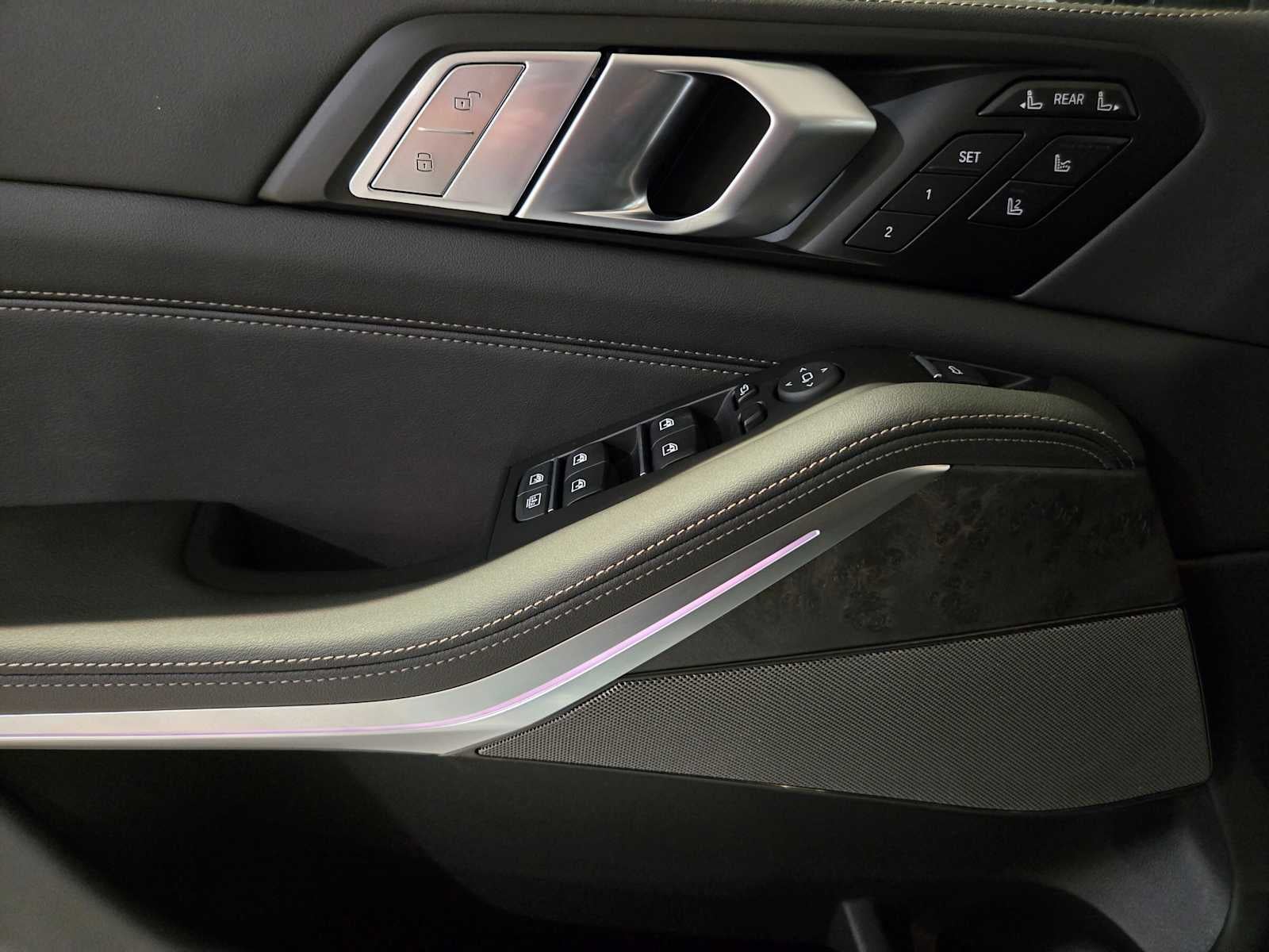 2027 BMW X7 xDrive40i xDrive40i