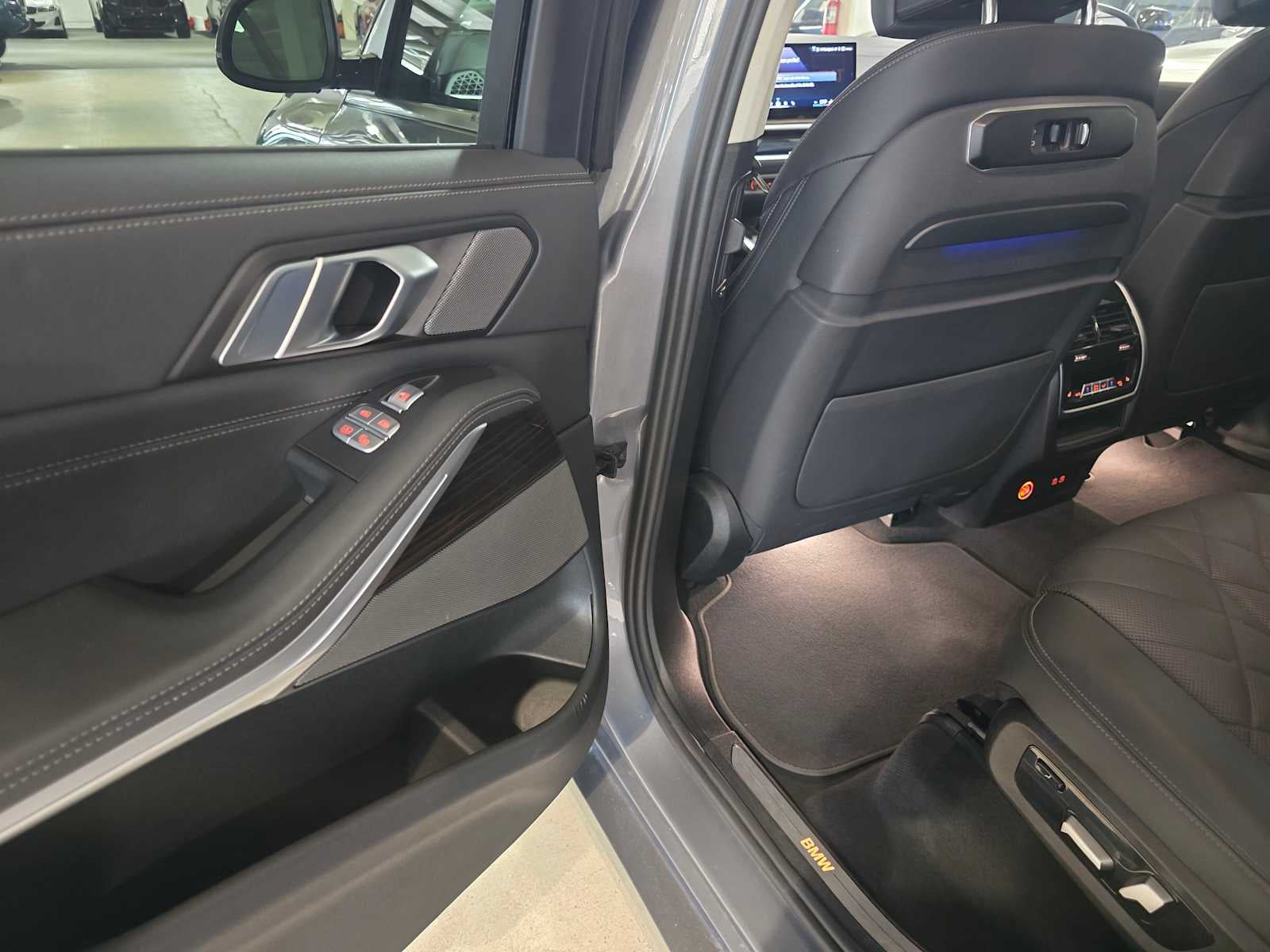 2025 BMW X7 xDrive40i xDrive40i