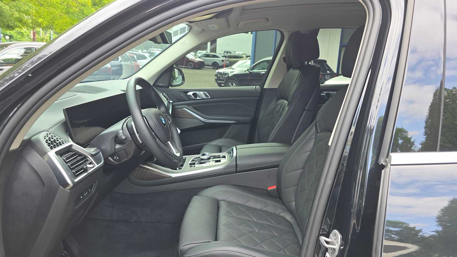 2025 BMW X7 xDrive40i xDrive40i
