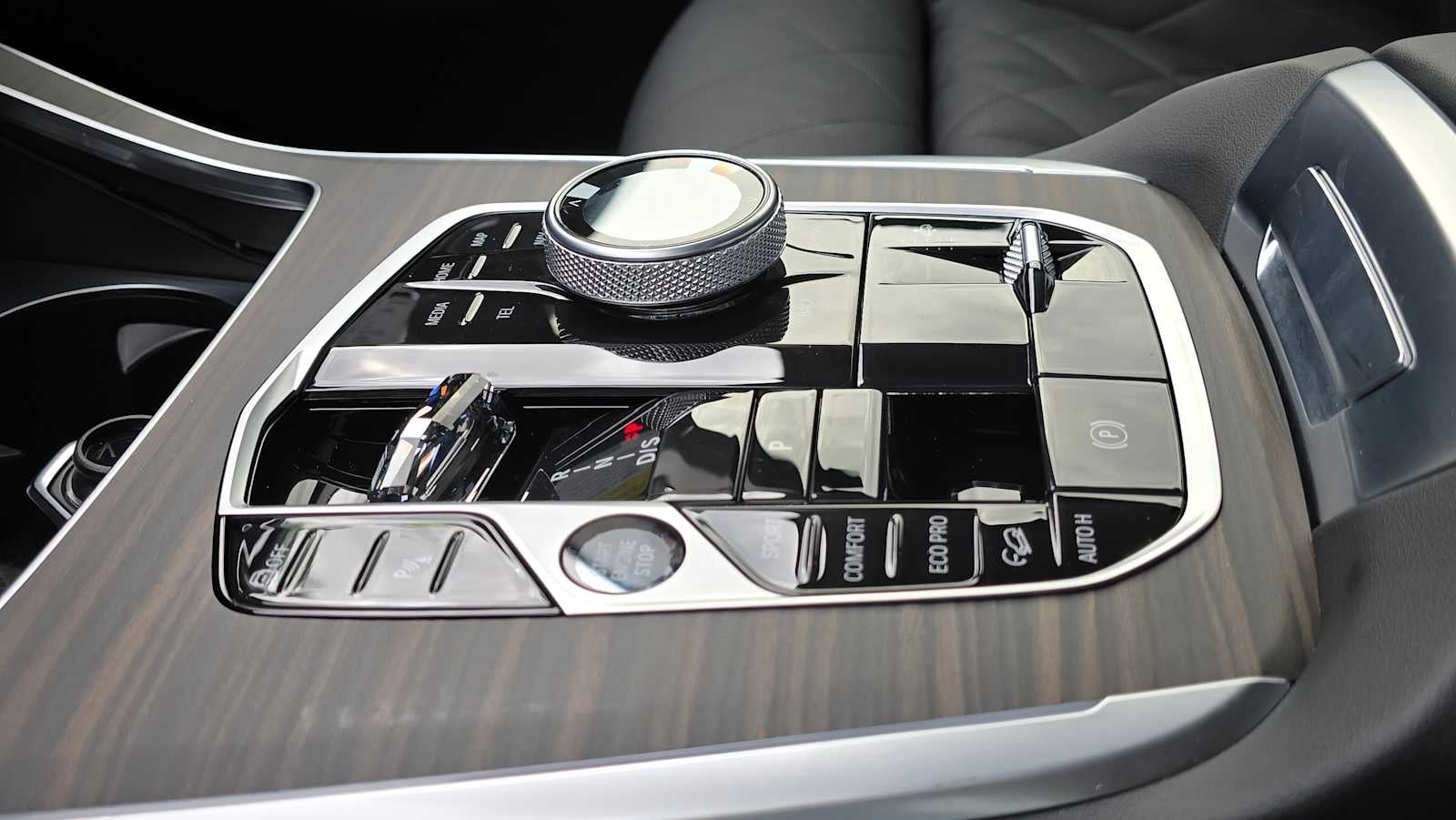 2025 BMW X7 xDrive40i xDrive40i