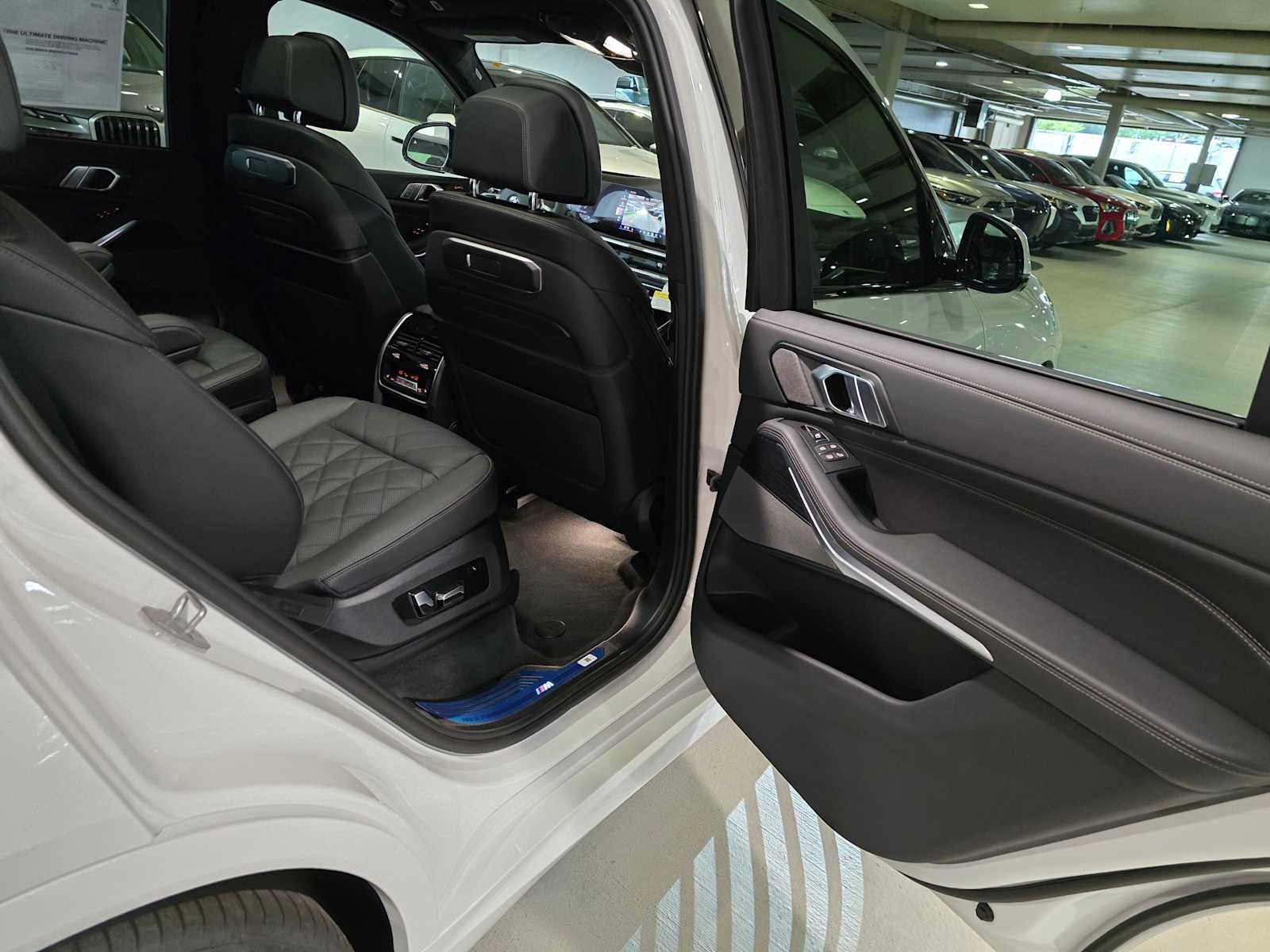 2027 BMW X7 xDrive40i xDrive40i
