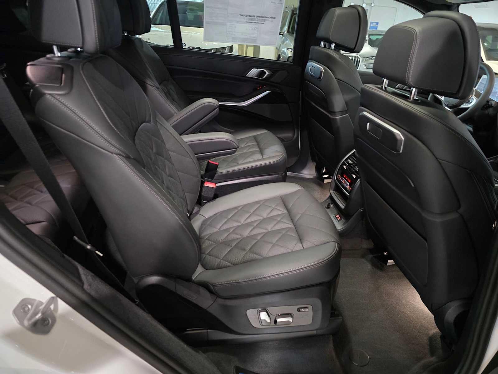 2027 BMW X7 xDrive40i xDrive40i