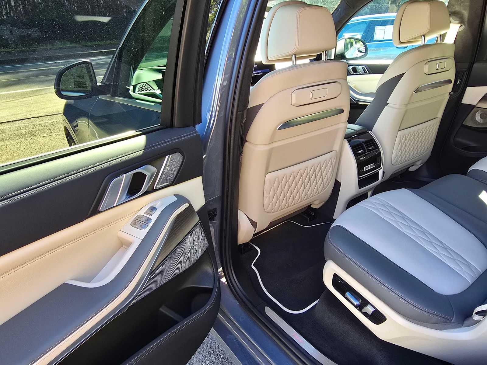 2023 BMW X7 xDrive40i xDrive40i