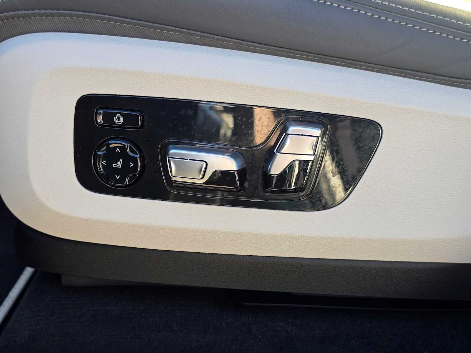2023 BMW X7 xDrive40i xDrive40i