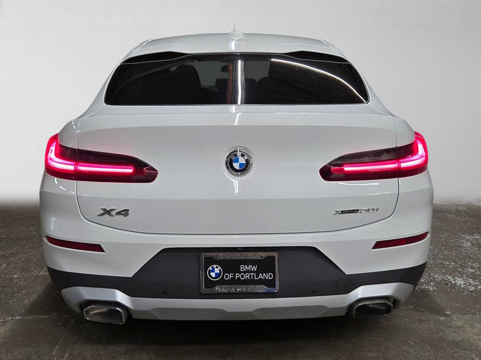 2023 BMW X4 xDrive30i