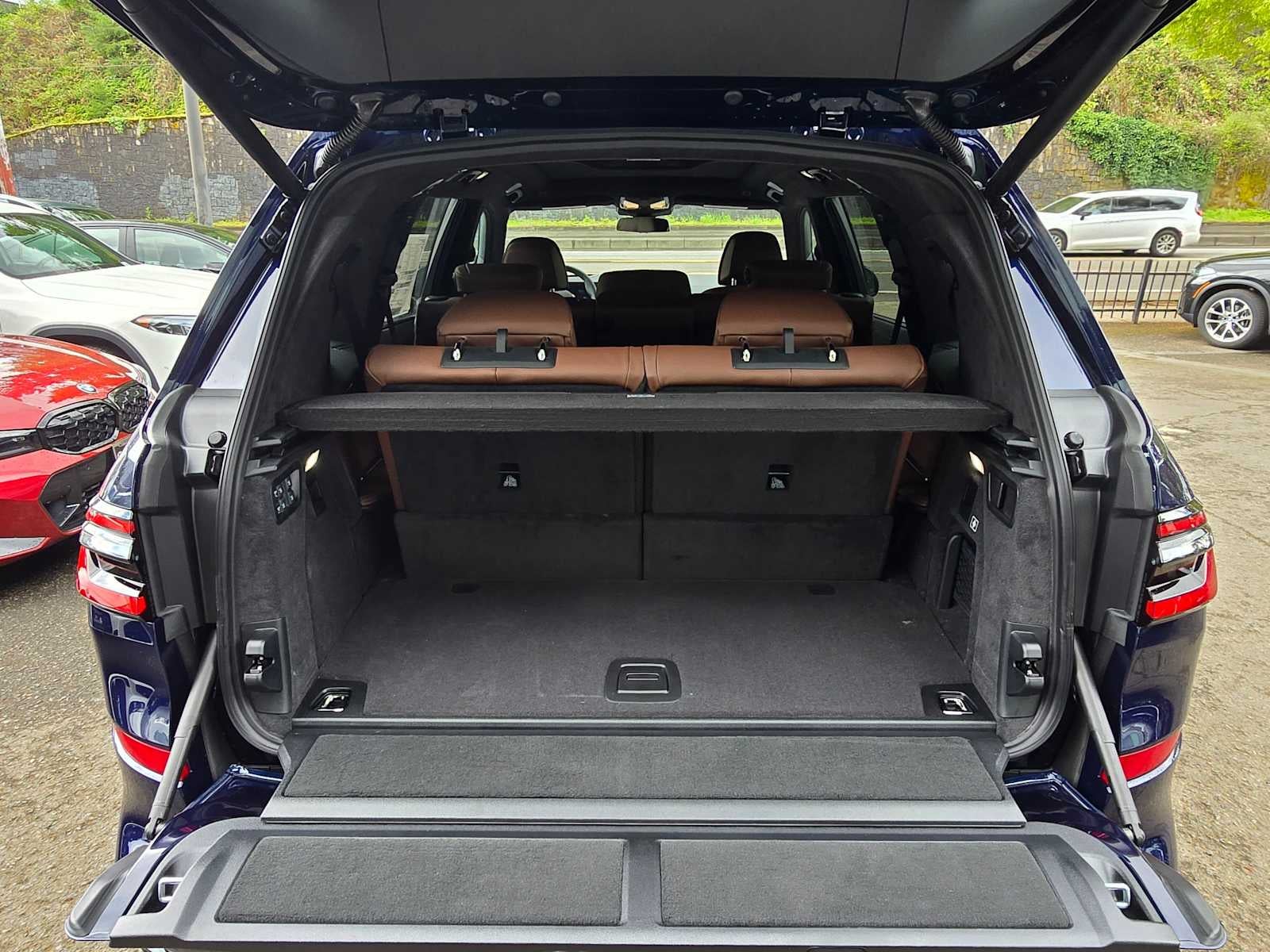 2026 BMW X7 M60i M60i