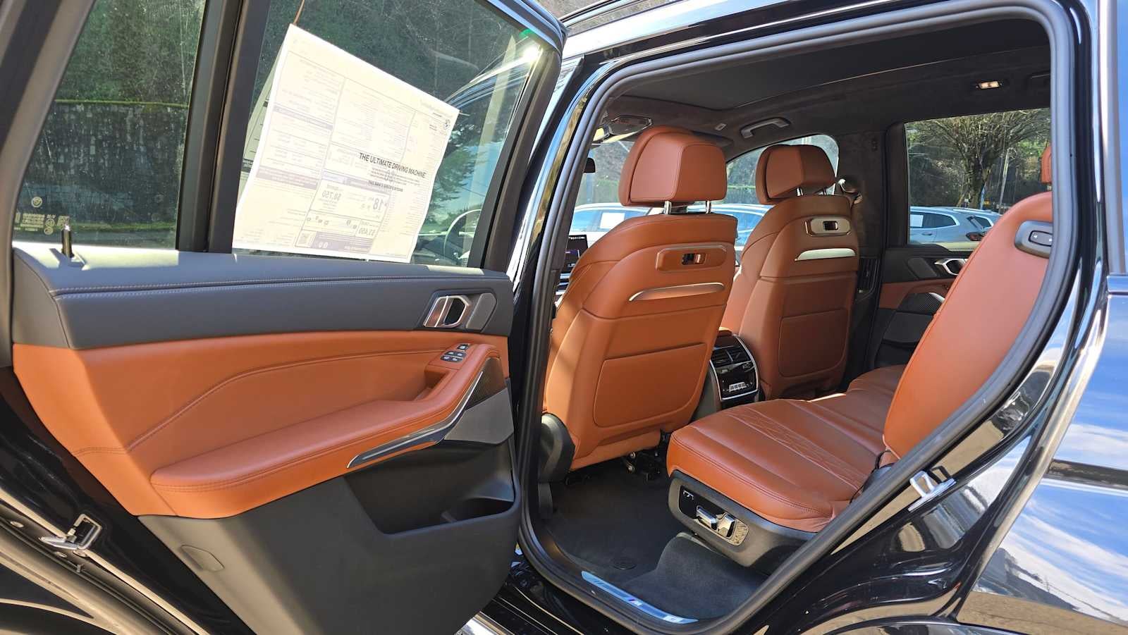 2026 BMW X7 M60i M60i