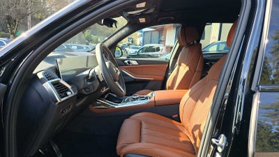 2026 BMW X7 M60i M60i