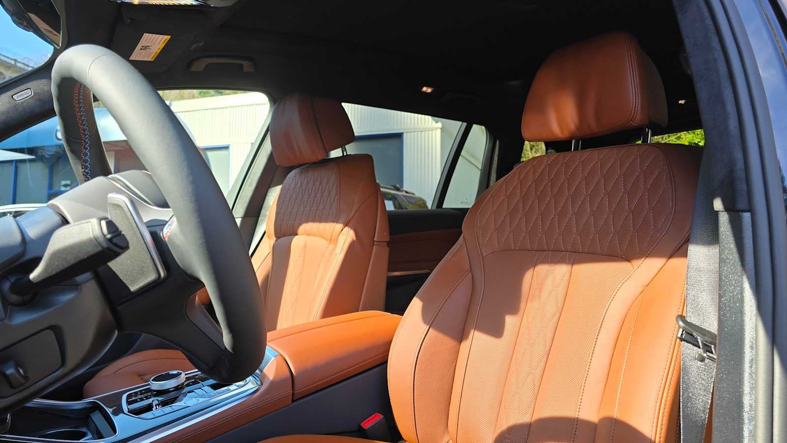 2026 BMW X7 M60i M60i