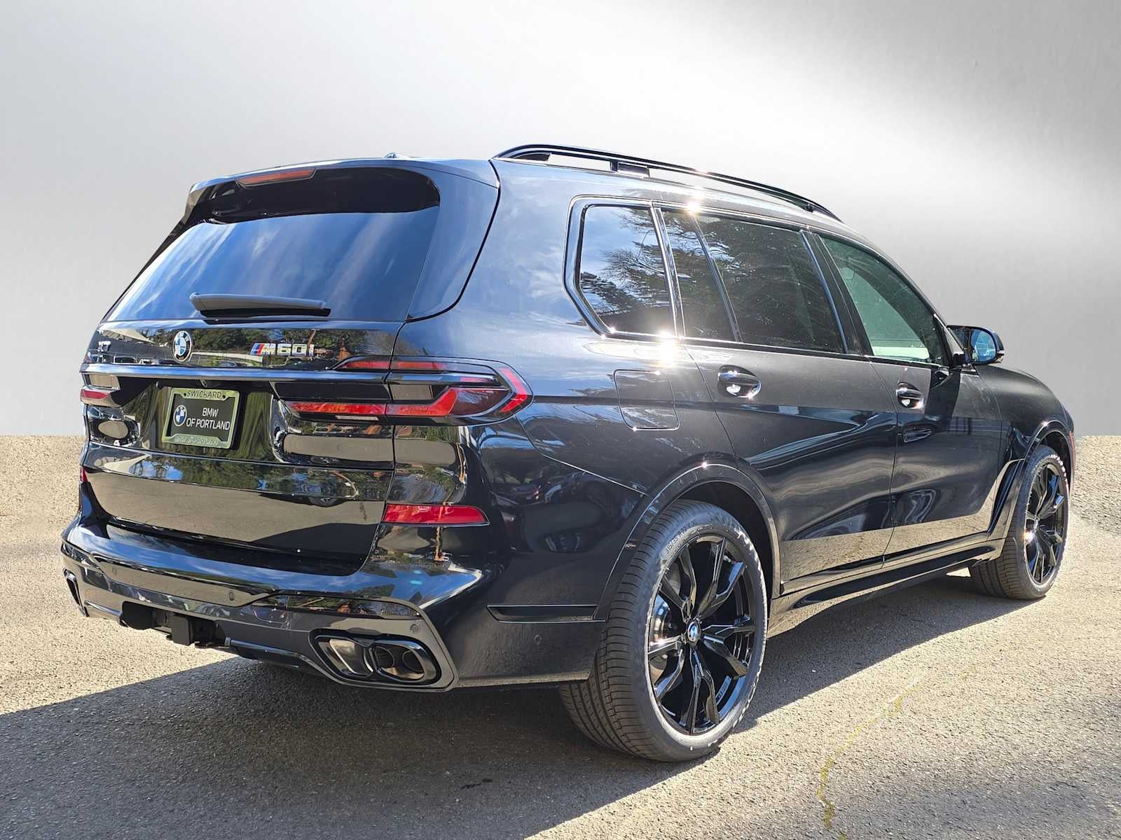 2026 BMW X7 M60i M60i