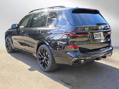 2026 BMW X7 M60i M60i