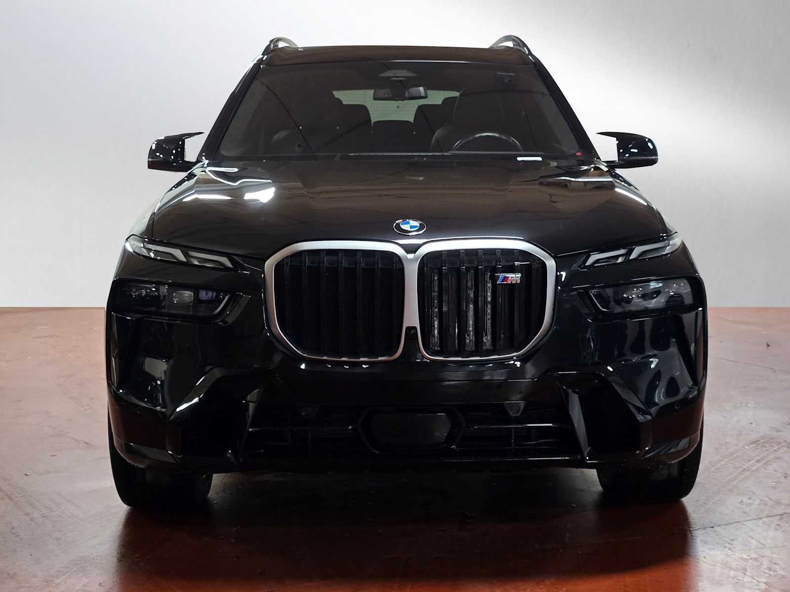 2023 BMW X7 M60i