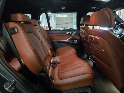 2027 BMW X7 M60i